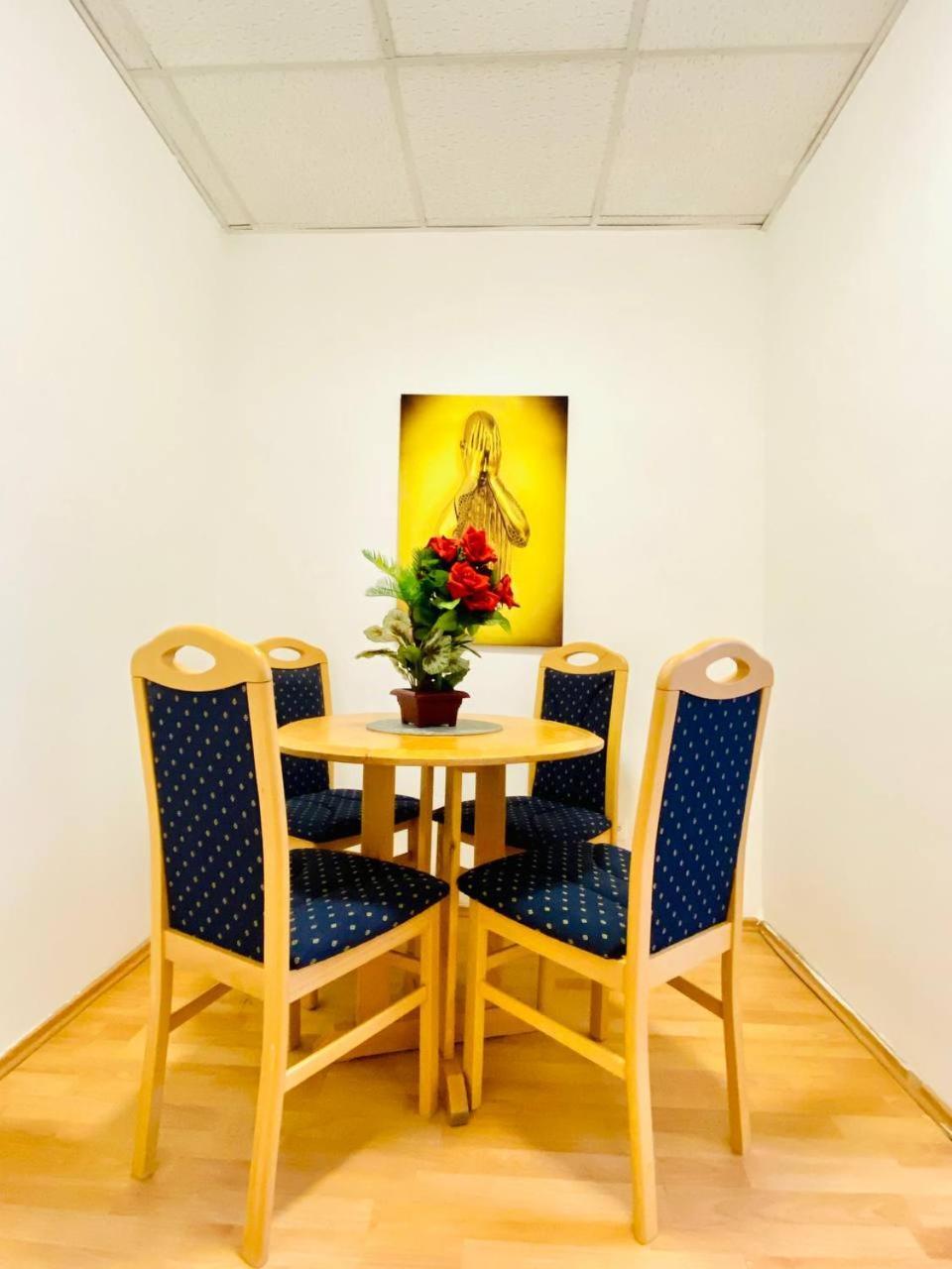 Comfortable Room In The 23Rd District Of Vienna Fr4 Exterior photo