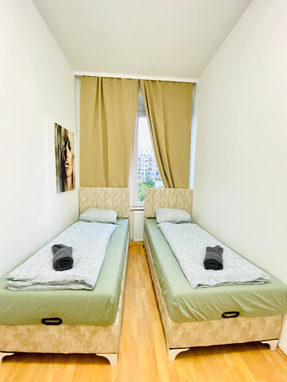 Comfortable Room In The 23Rd District Of Vienna Fr4 Exterior photo