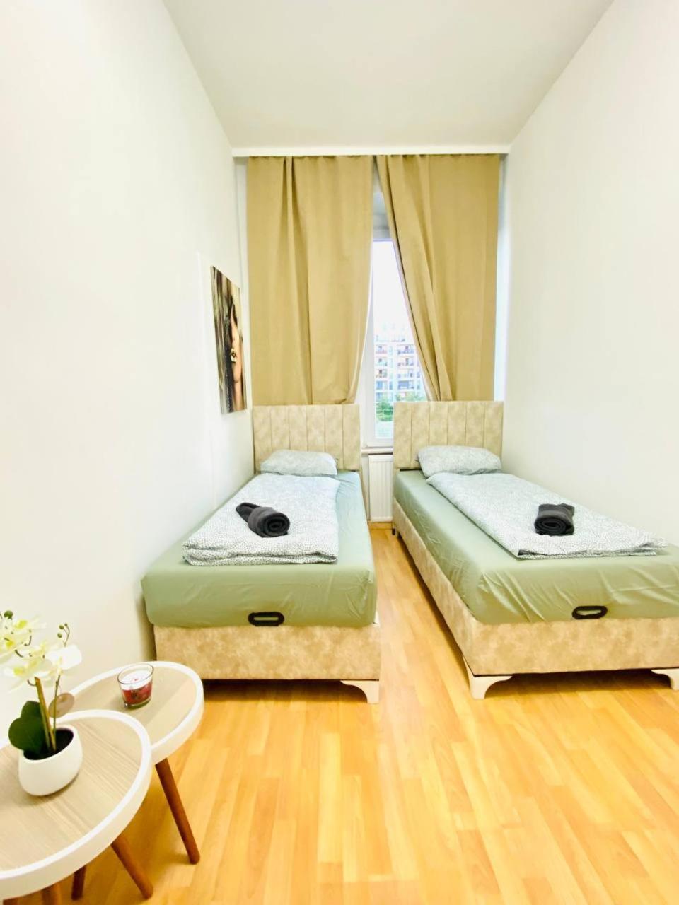Comfortable Room In The 23Rd District Of Vienna Fr4 Exterior photo