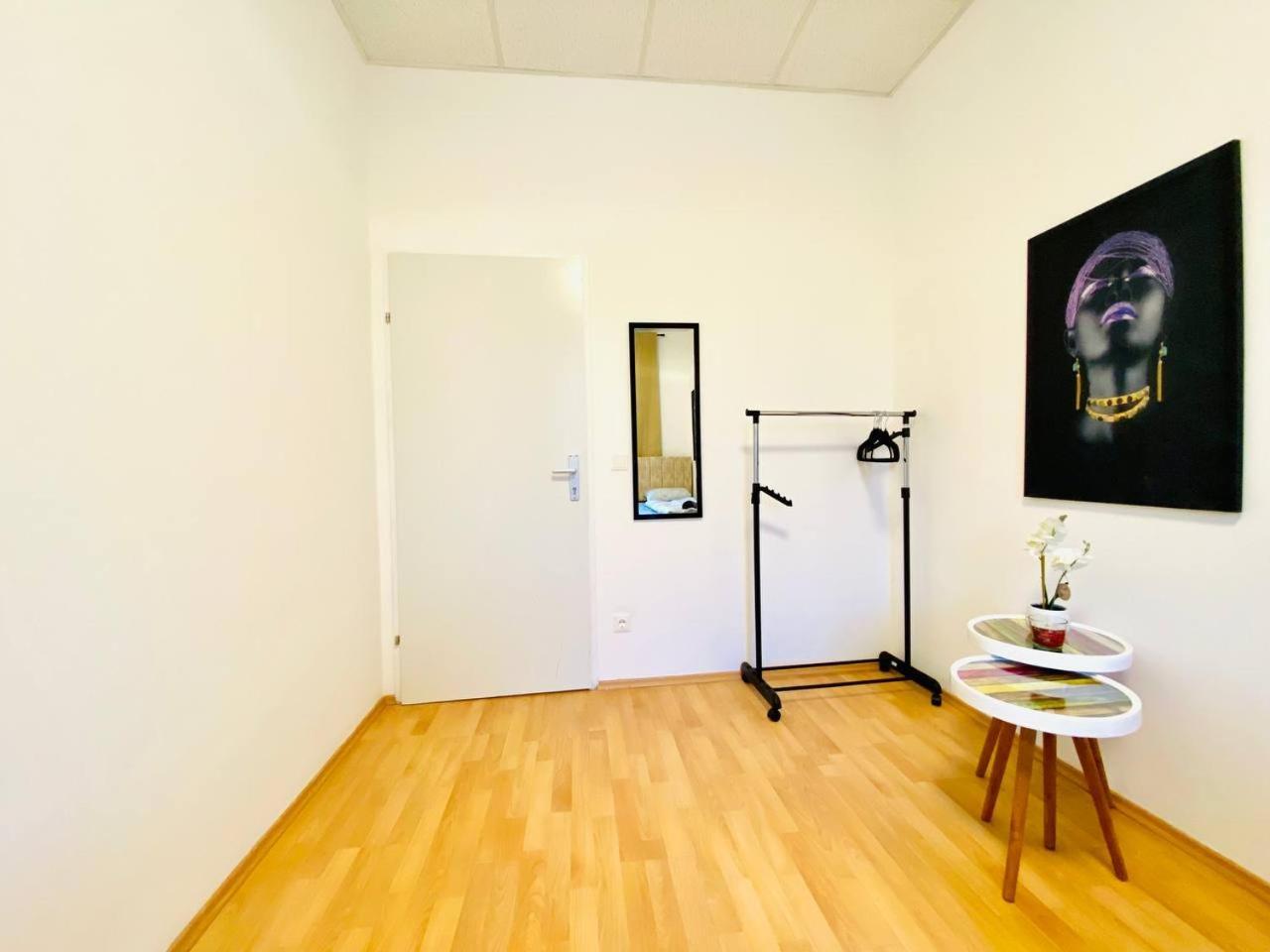 Comfortable Room In The 23Rd District Of Vienna Fr4 Exterior photo