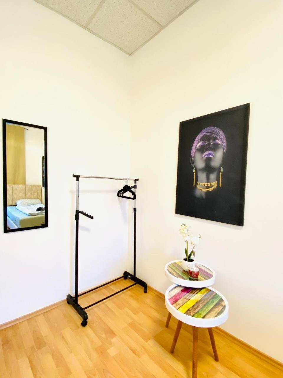Comfortable Room In The 23Rd District Of Vienna Fr4 Exterior photo